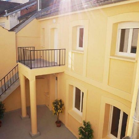 Cosy Et Calme F2 En Plein Centre Ville Apartment Vichy Ngoại thất bức ảnh